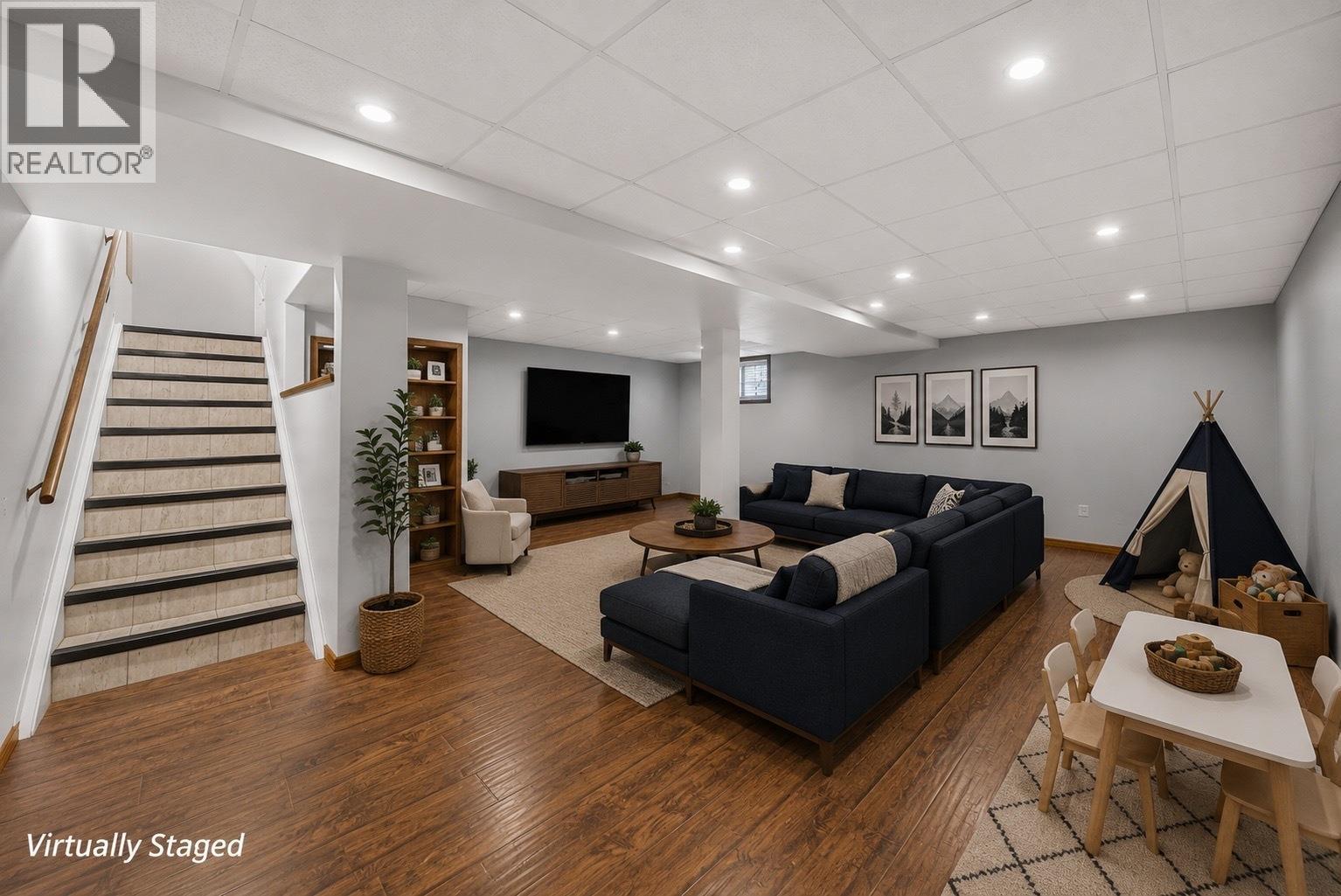 340 Pacific Yew Crescent - 35
