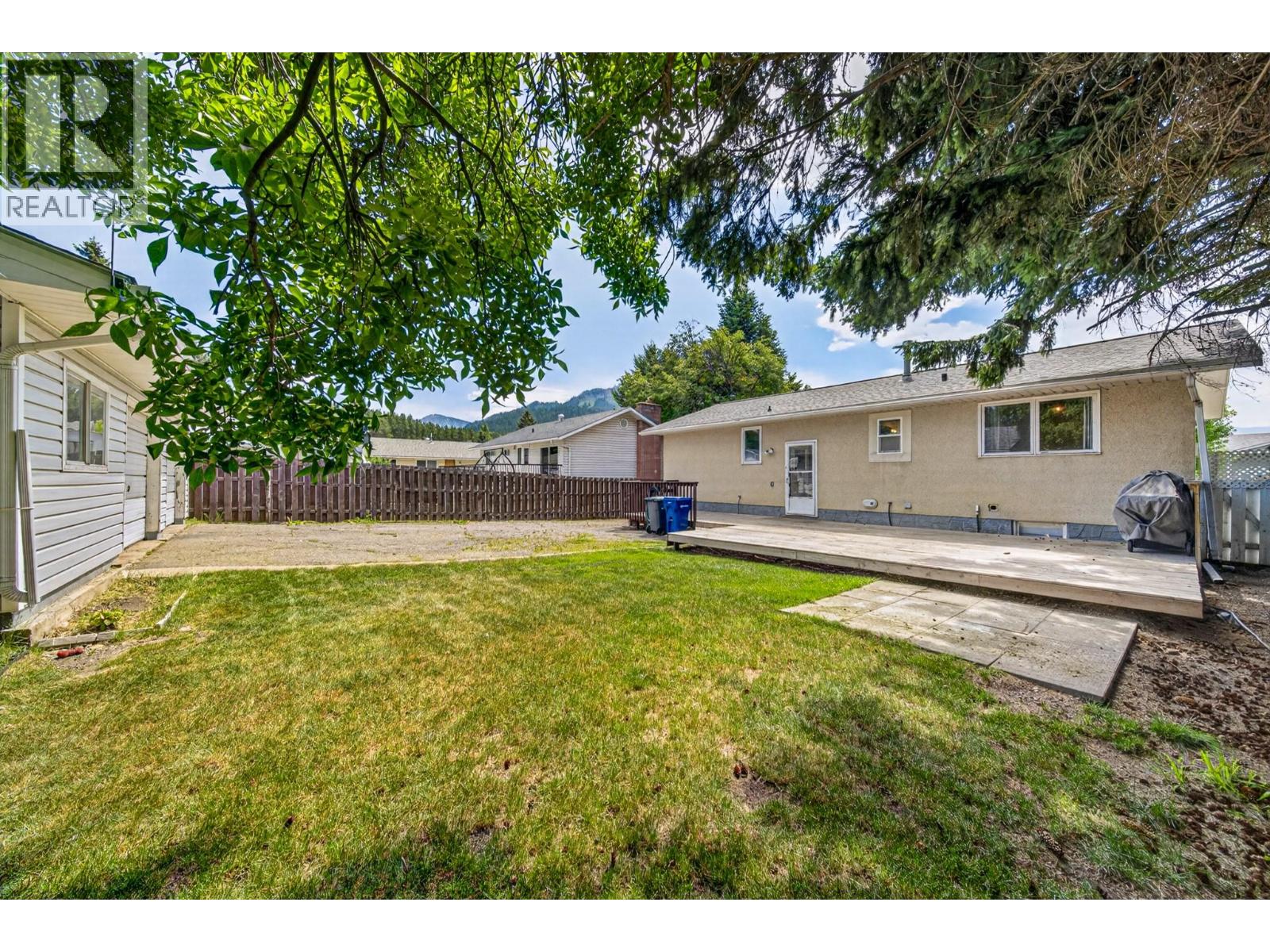 340 Pacific Yew Crescent - 49