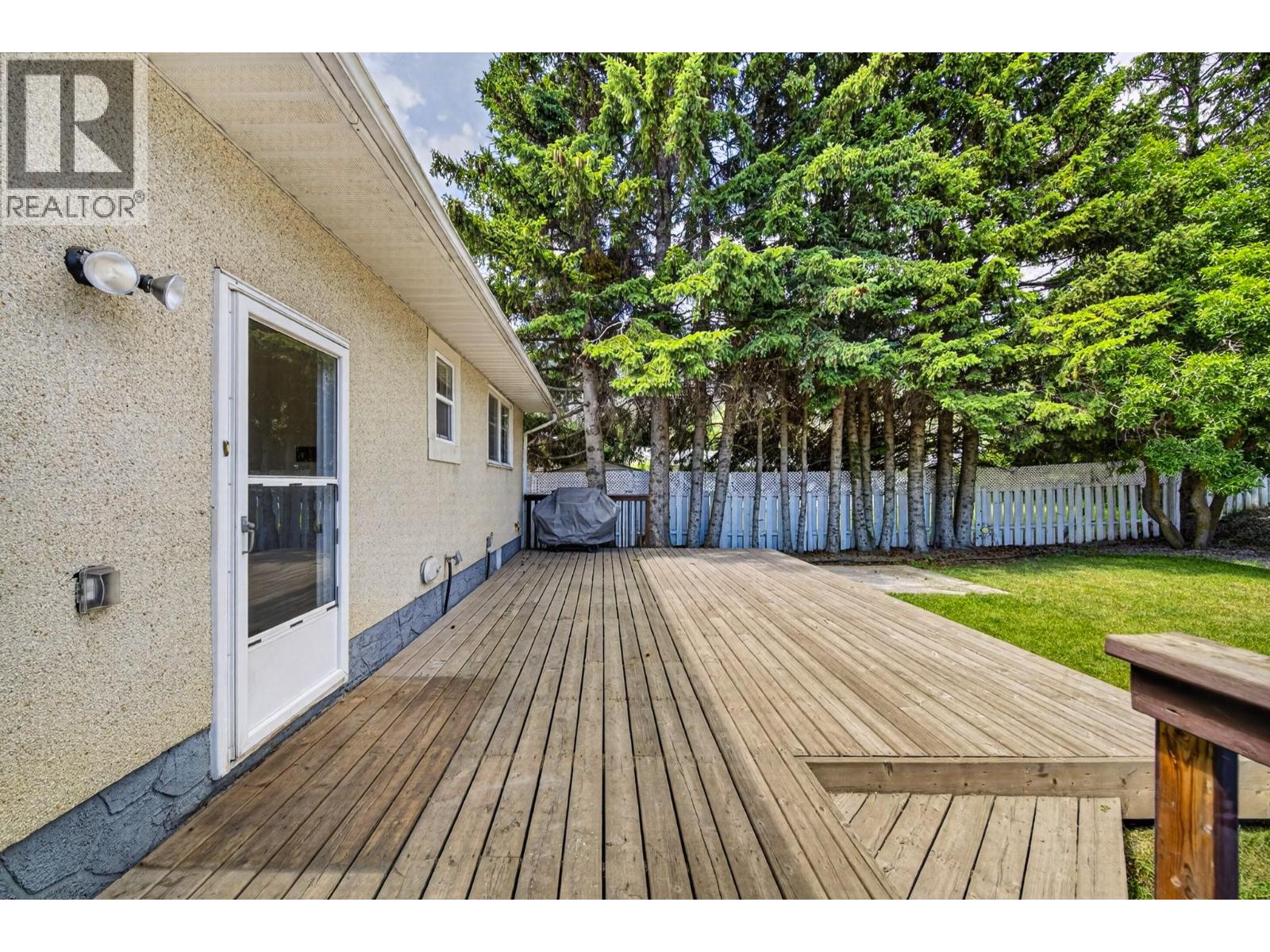340 Pacific Yew Crescent - 46