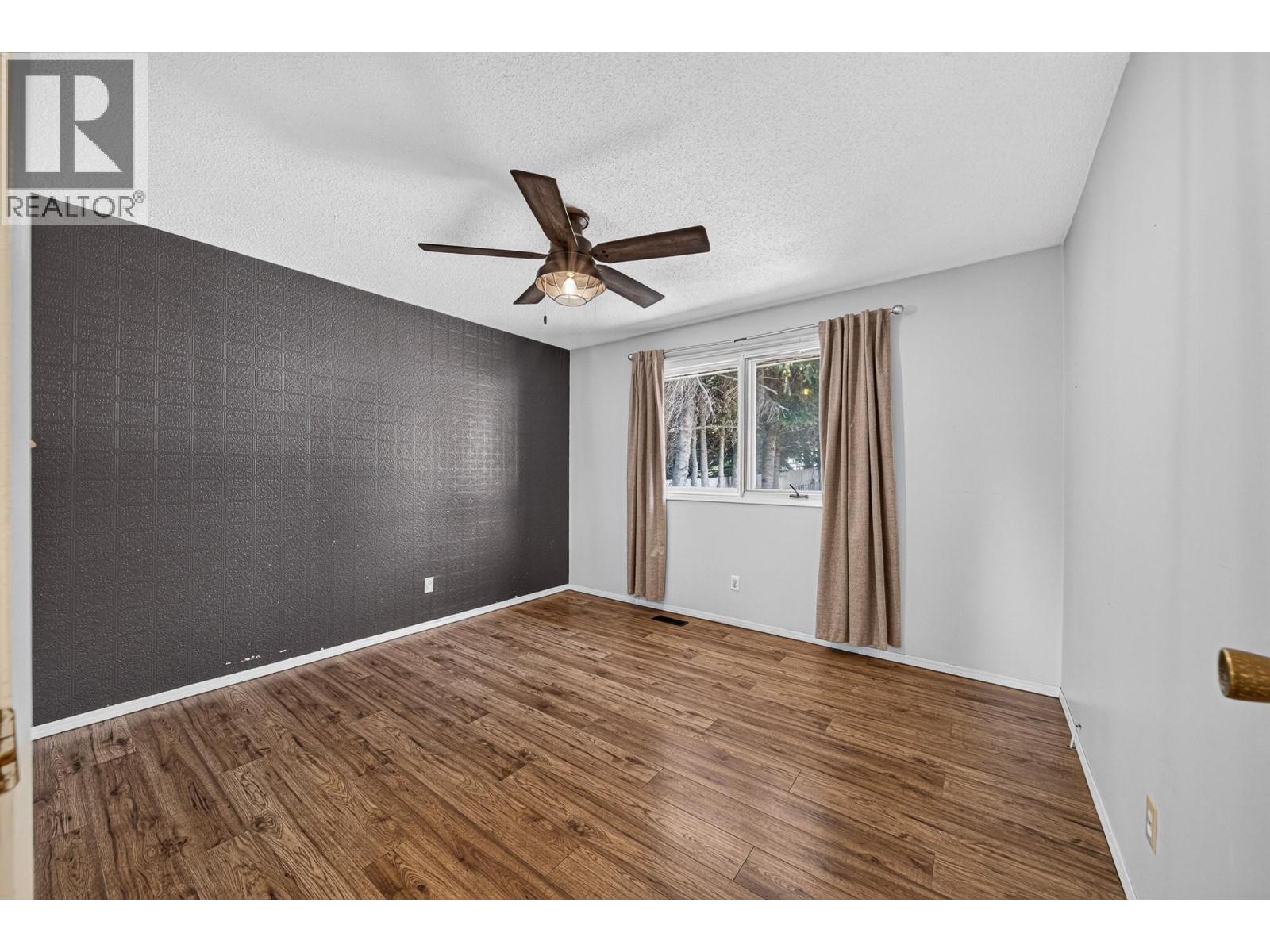 340 Pacific Yew Crescent - 23