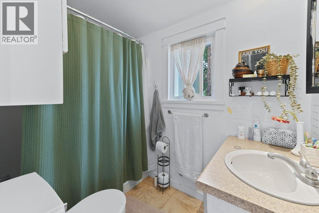 4852-4858 Lakeshore Road - 75