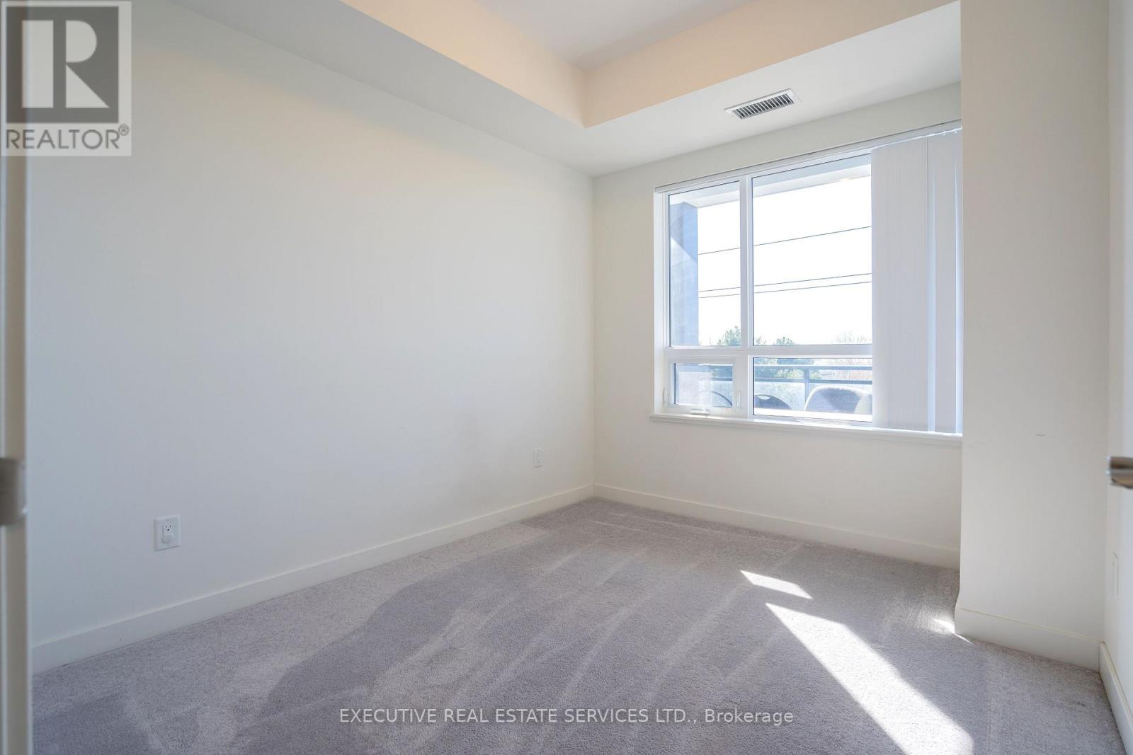 #322 251 NORTHFIELD DRIVE E - 15