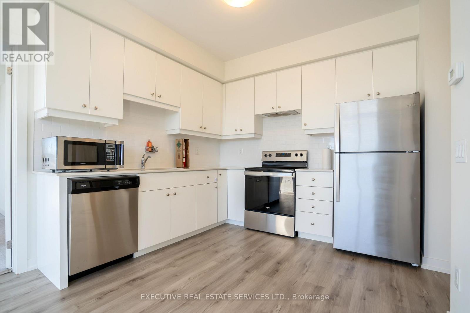#322 251 NORTHFIELD DRIVE E - 19