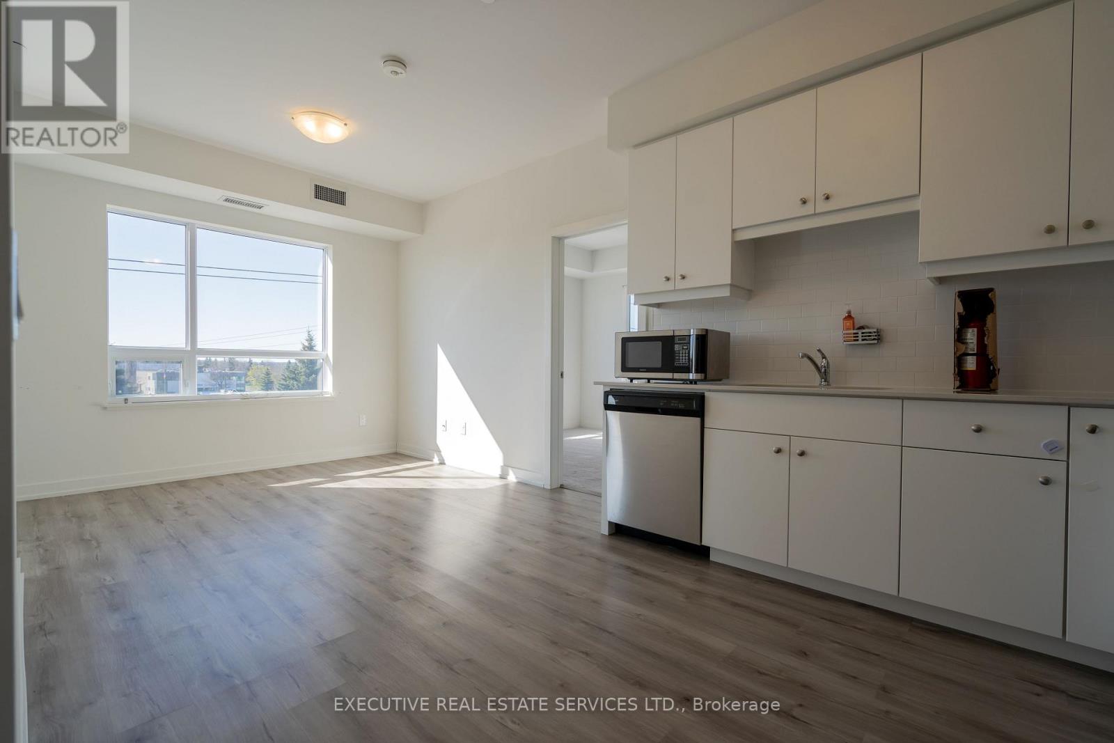#322 251 NORTHFIELD DRIVE E - 21