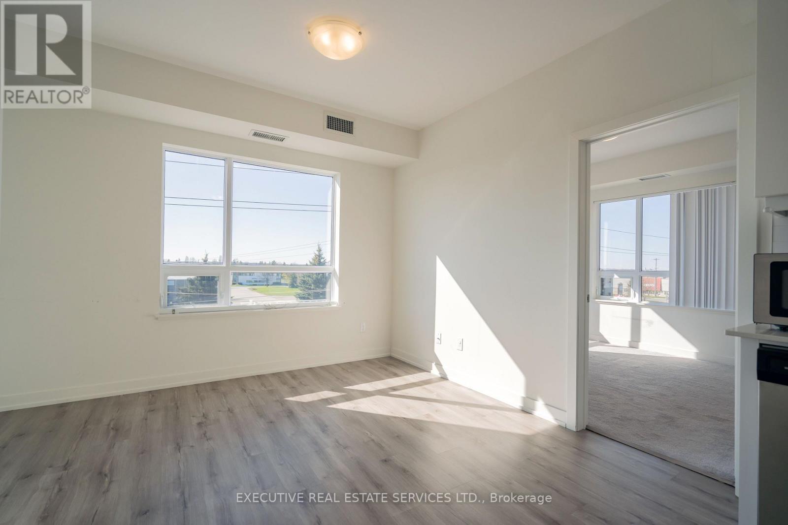 #322 251 NORTHFIELD DRIVE E - 30