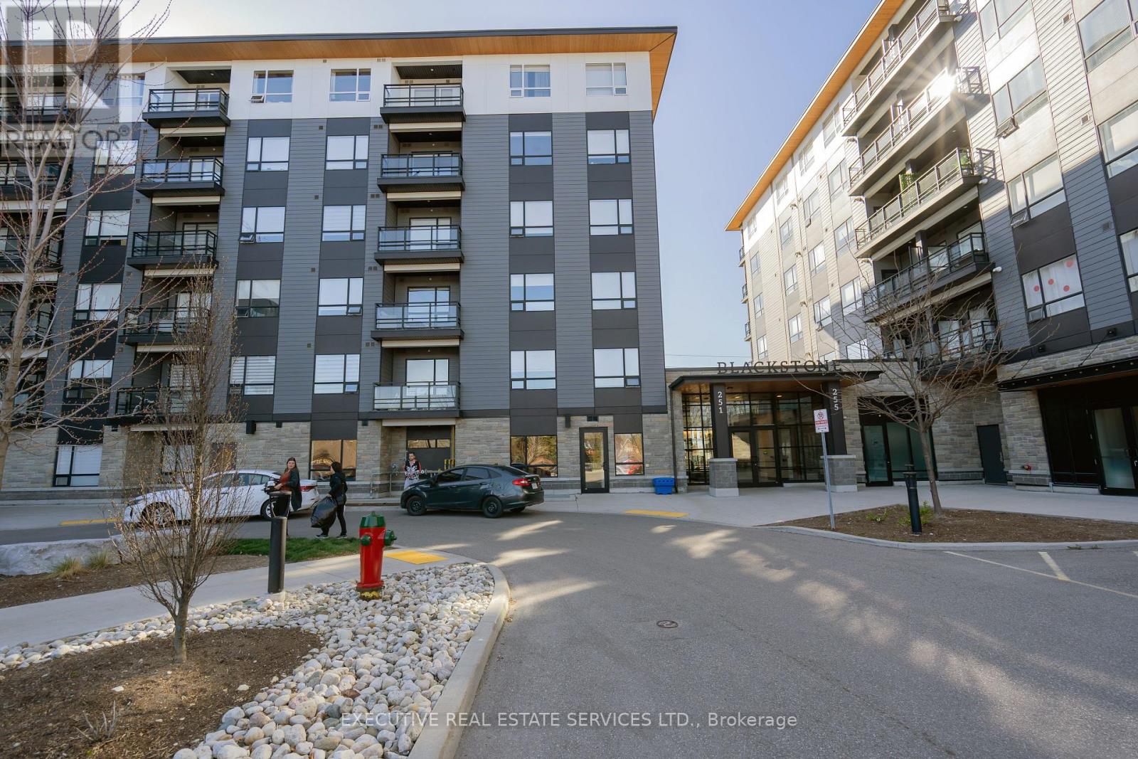 #322 251 NORTHFIELD DRIVE E - 5