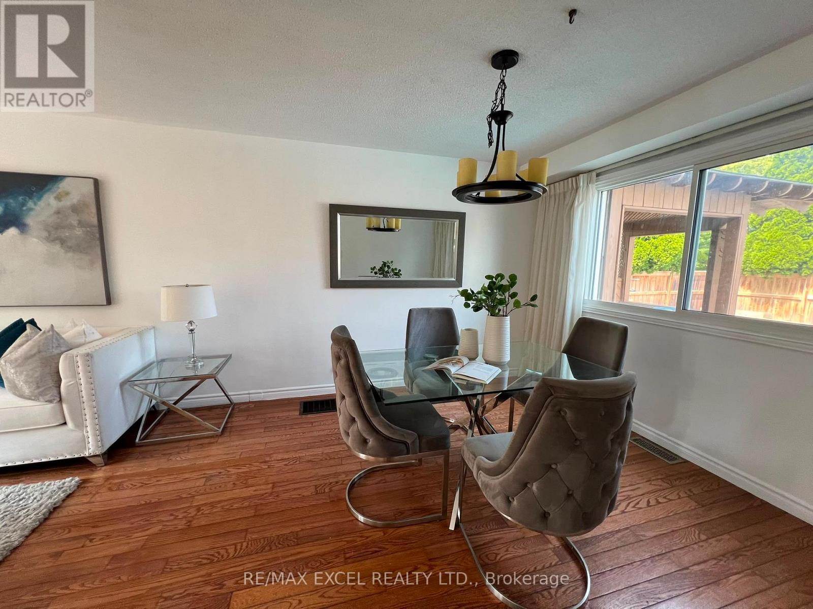 218 ANGELINE STREET N - Image 5