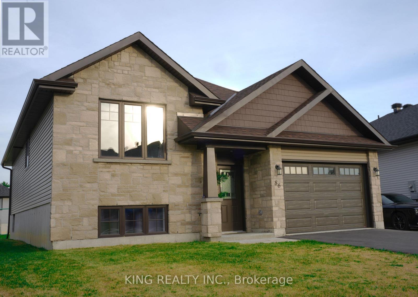 86 CAMERON CRESCENT - Image 3