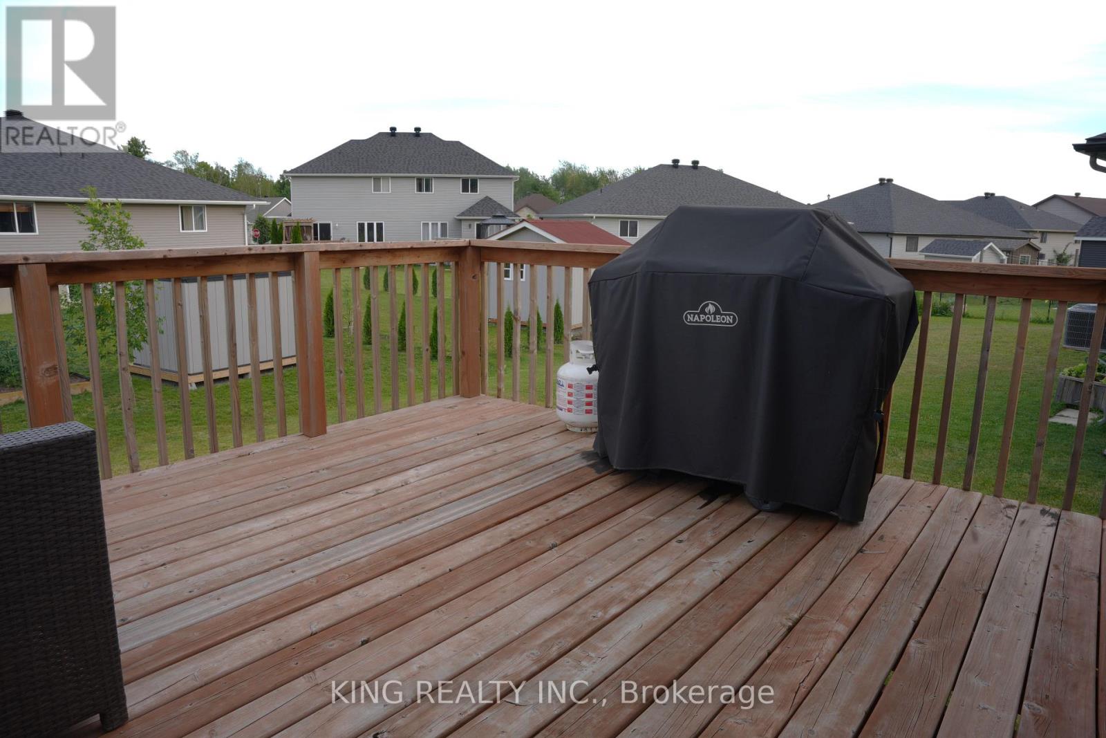 86 CAMERON CRESCENT - 36