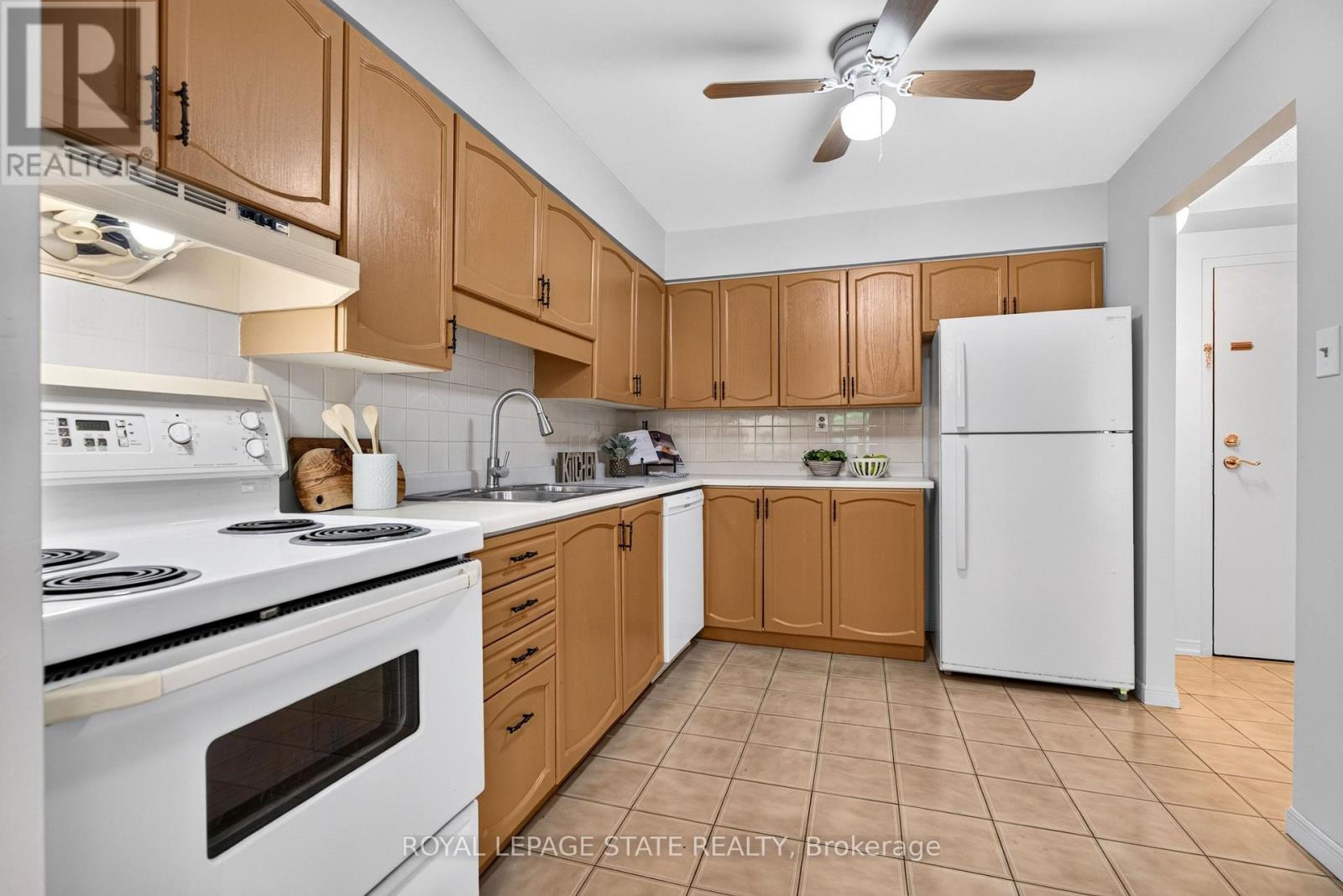 #203 966 QUEENSTON ROAD - 4