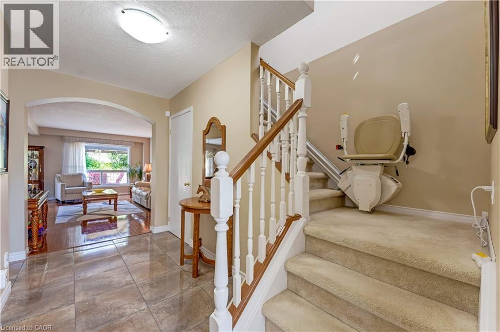 42 BRIARMEADOW Crescent - 13