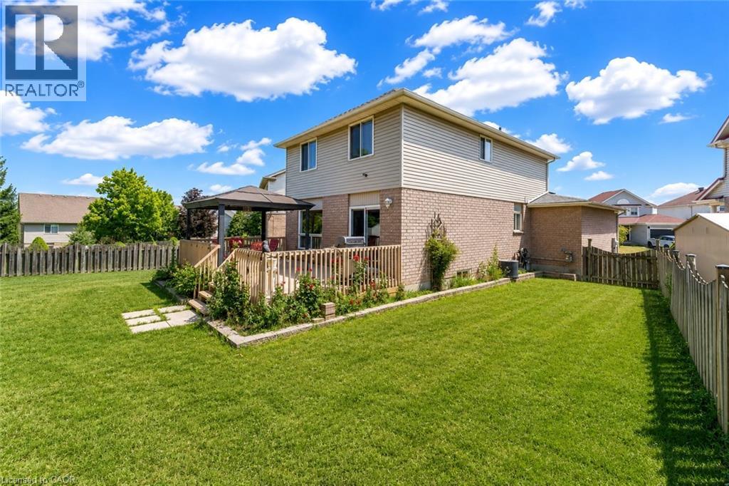 42 BRIARMEADOW Crescent - 35