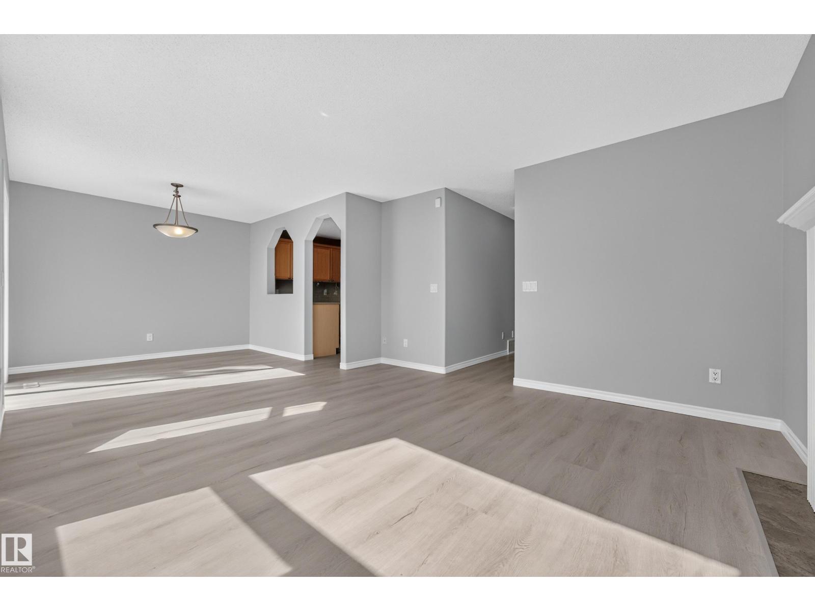 1103 117 ST SW - 8