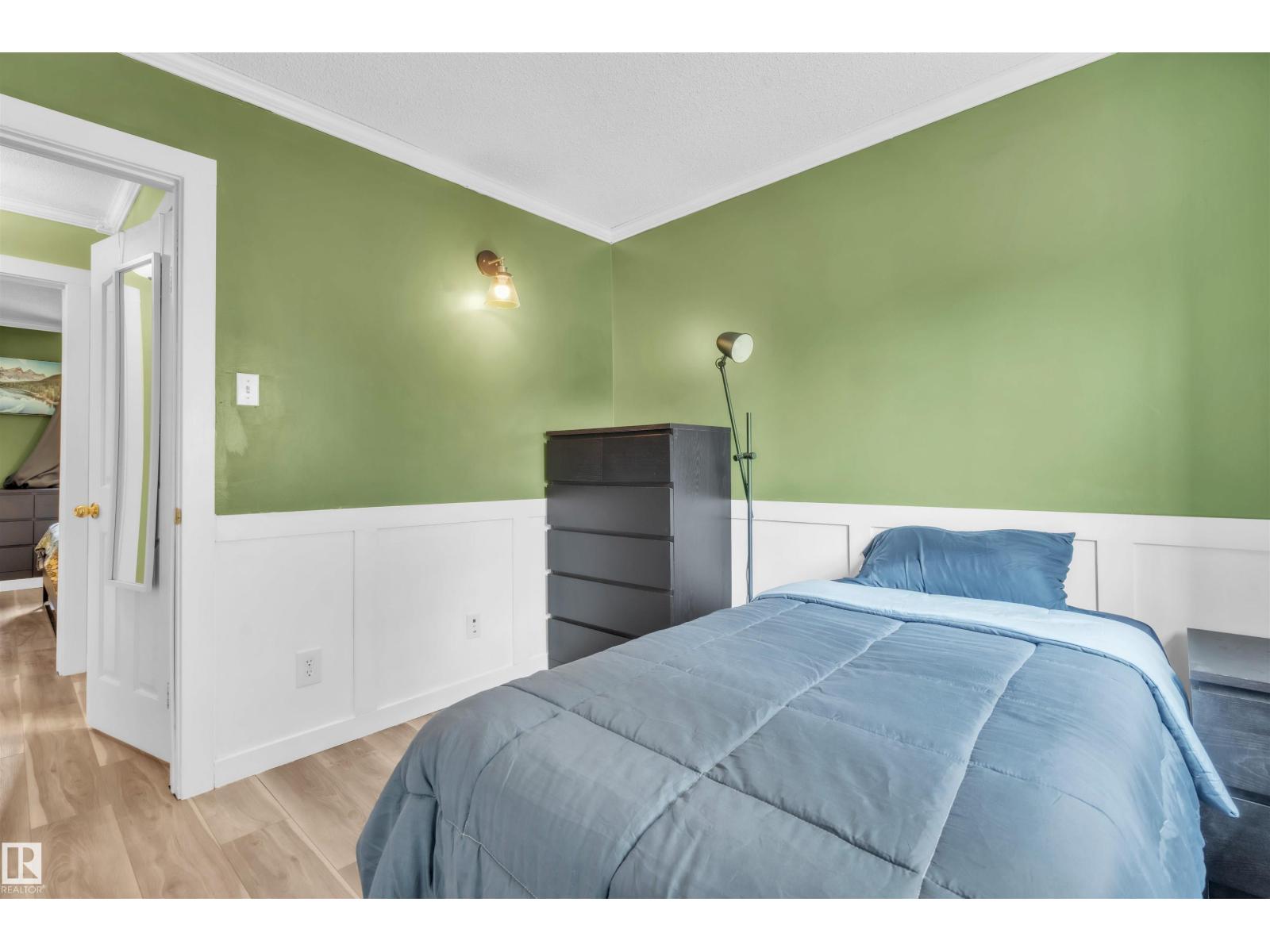 5103 50 ST - Image 13