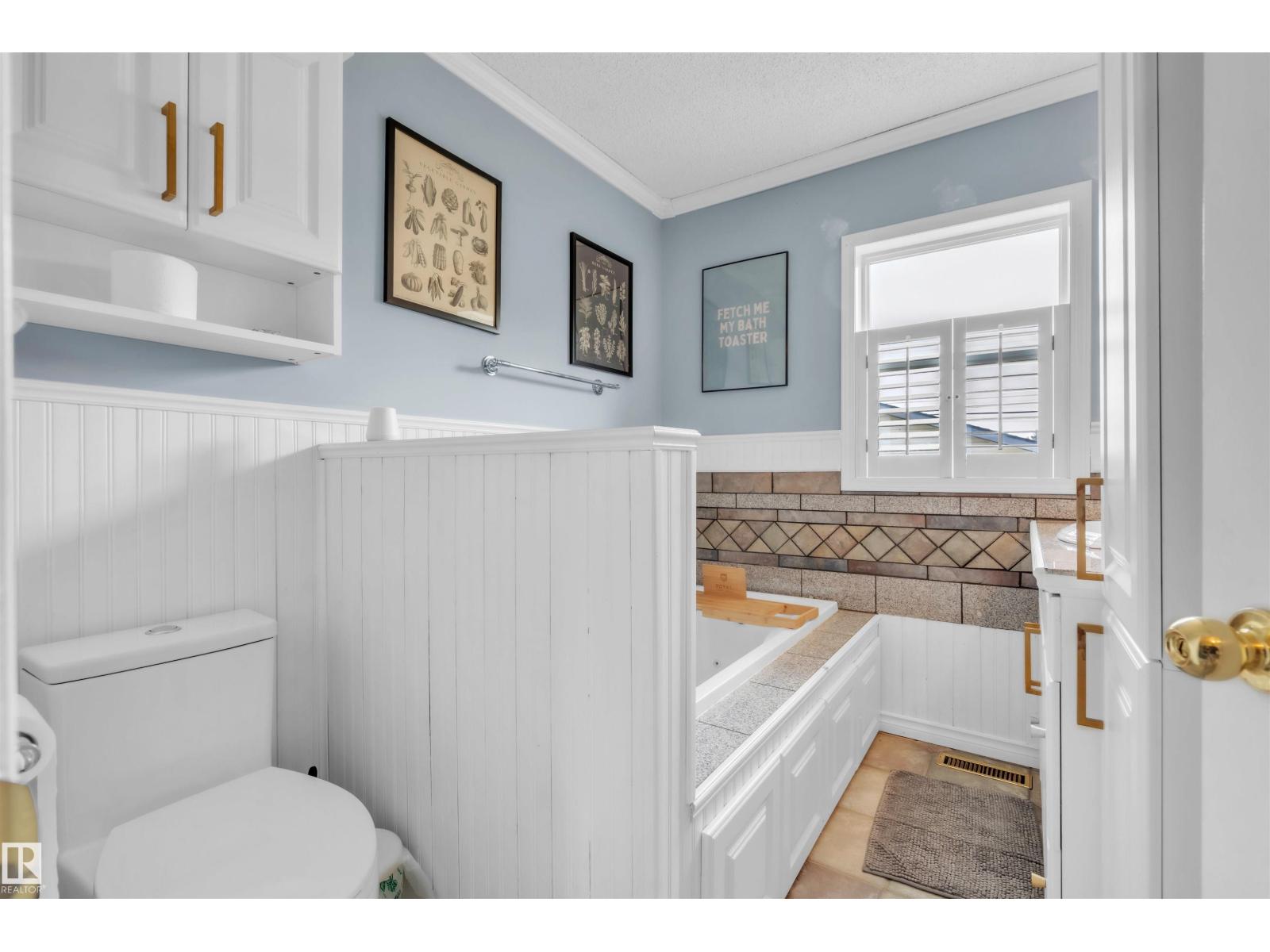 5103 50 ST - Image 17