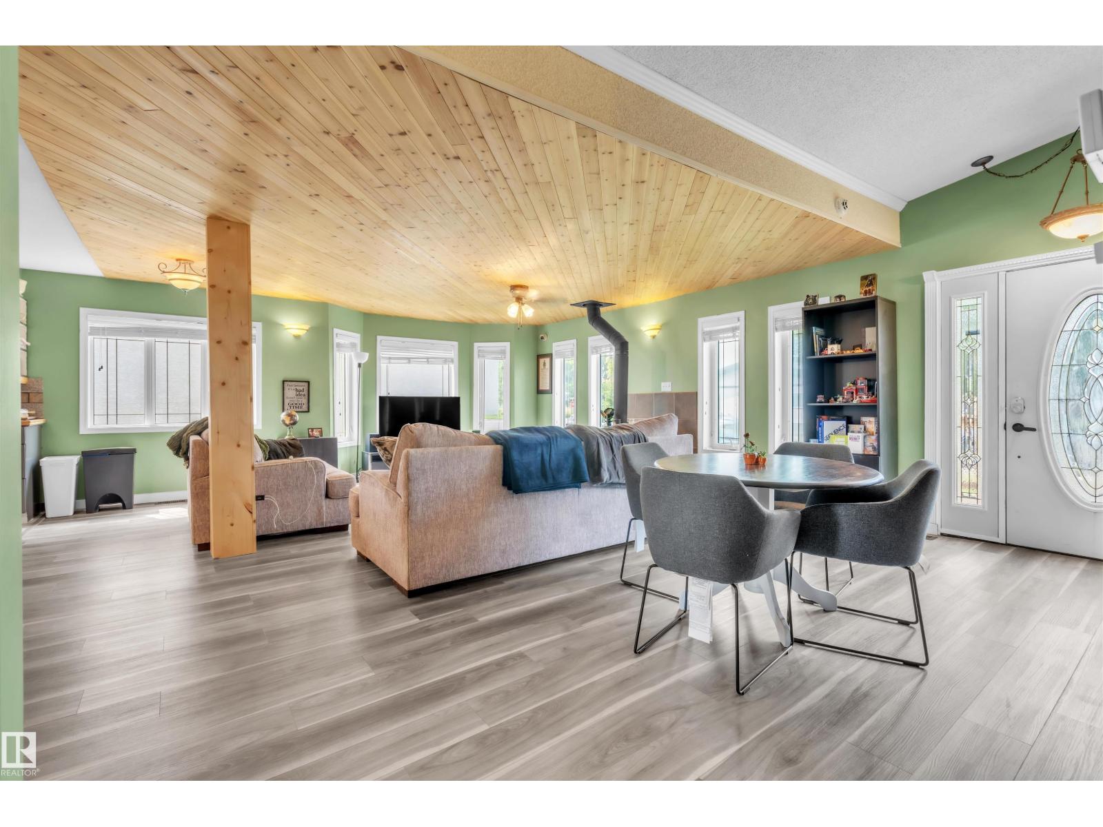5103 50 ST - Image 9