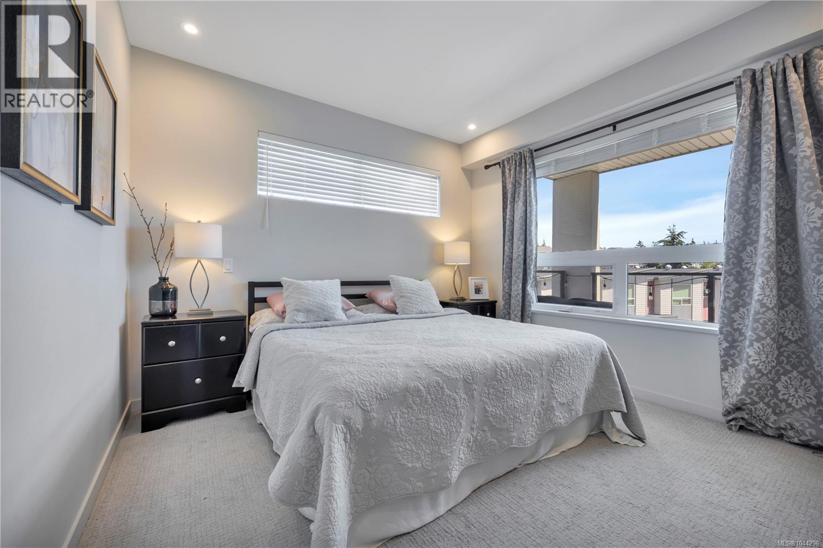 #301 947 Whirlaway Cres - Image 38