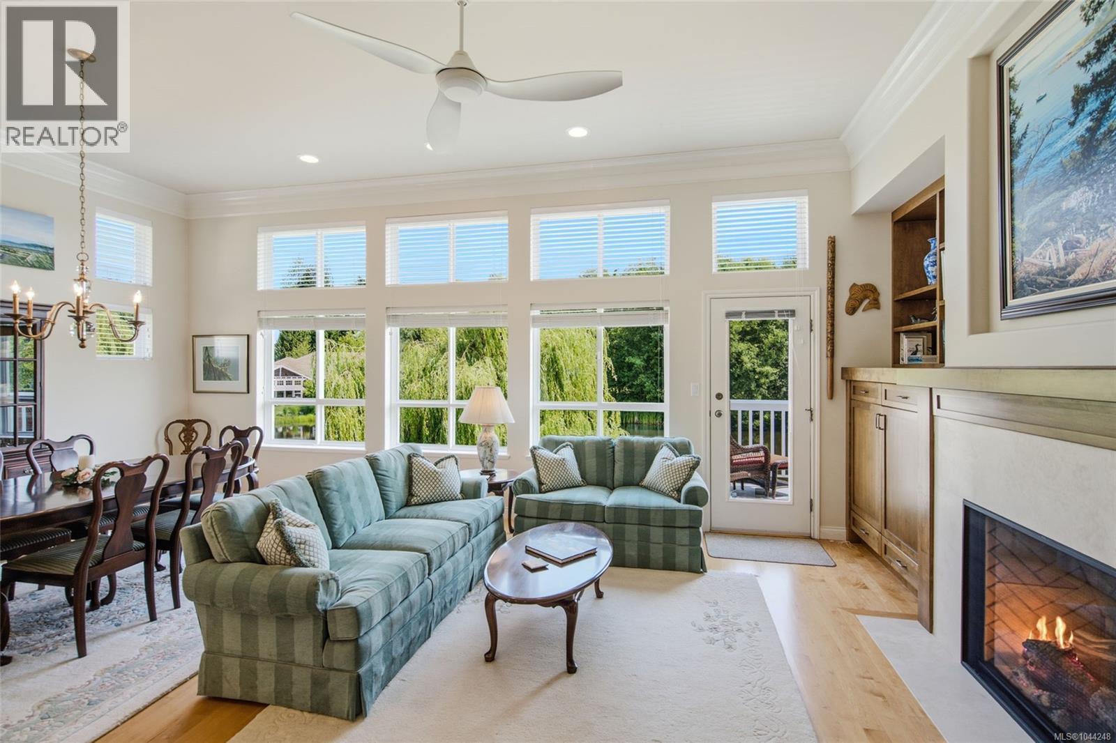 1387 Saturna Dr - Image 20