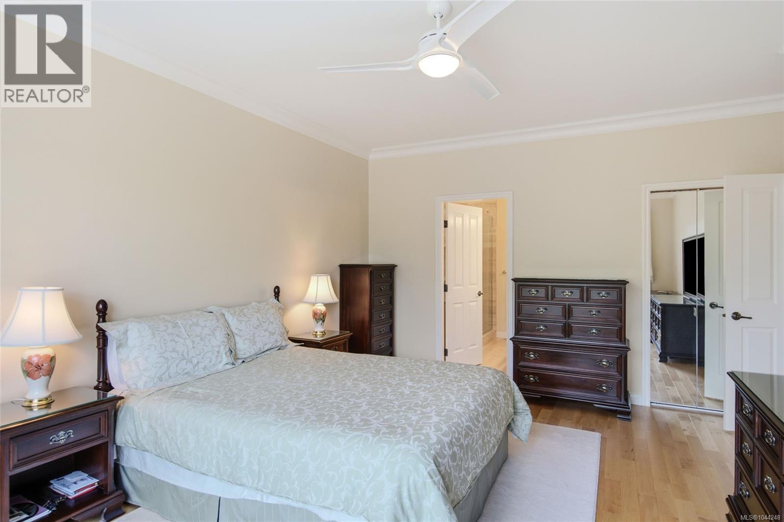 1387 Saturna Dr - Image 30