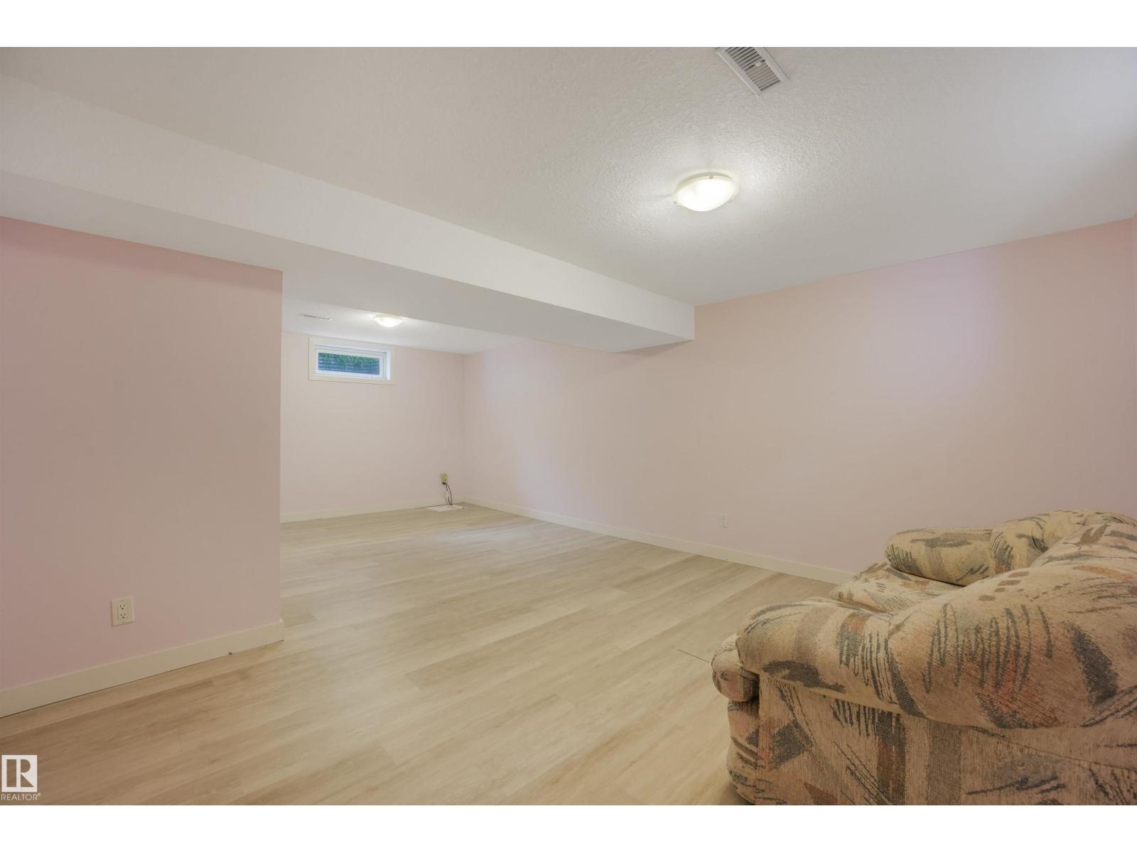 267 RIDGEWOOD TC - Image 33