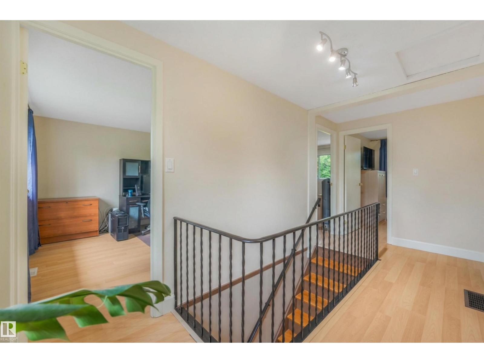 267 RIDGEWOOD TC - 20