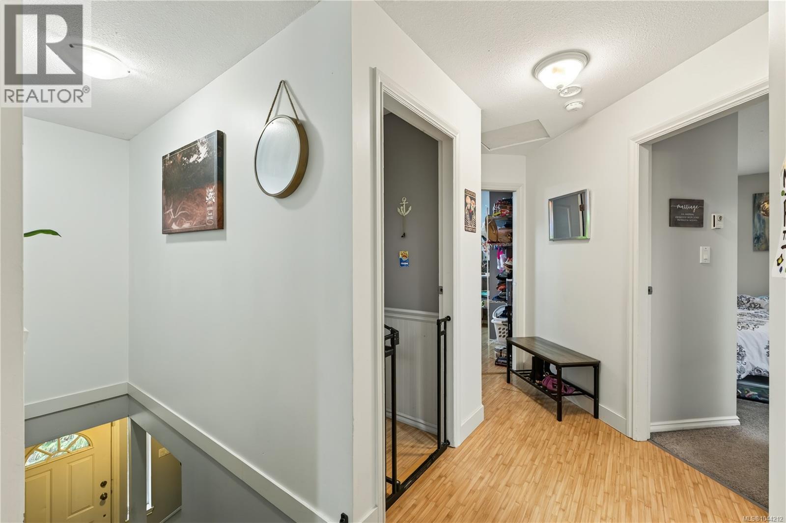 640 Railway Ave - 13