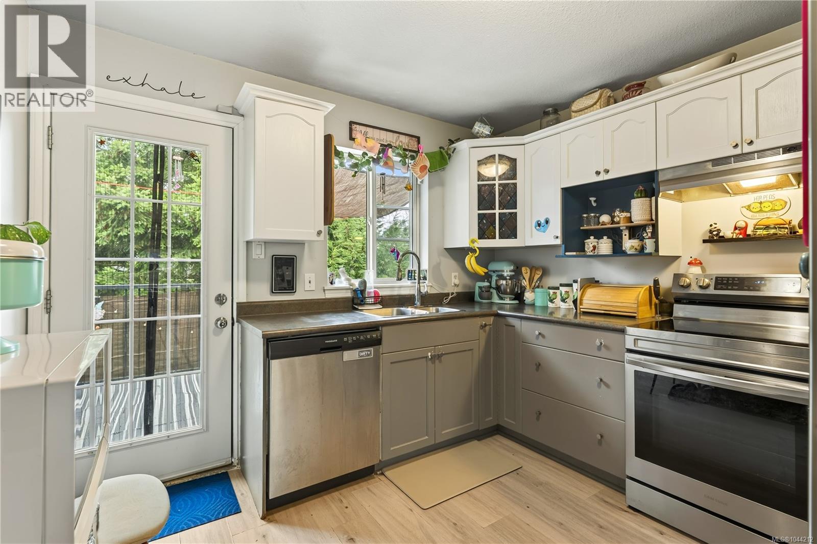 640 Railway Ave - Image 33