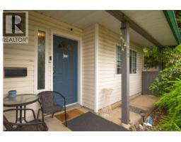 Kitchen - 640 Railway Ave, Nanaimo, BC V9R4K9 Photo 6