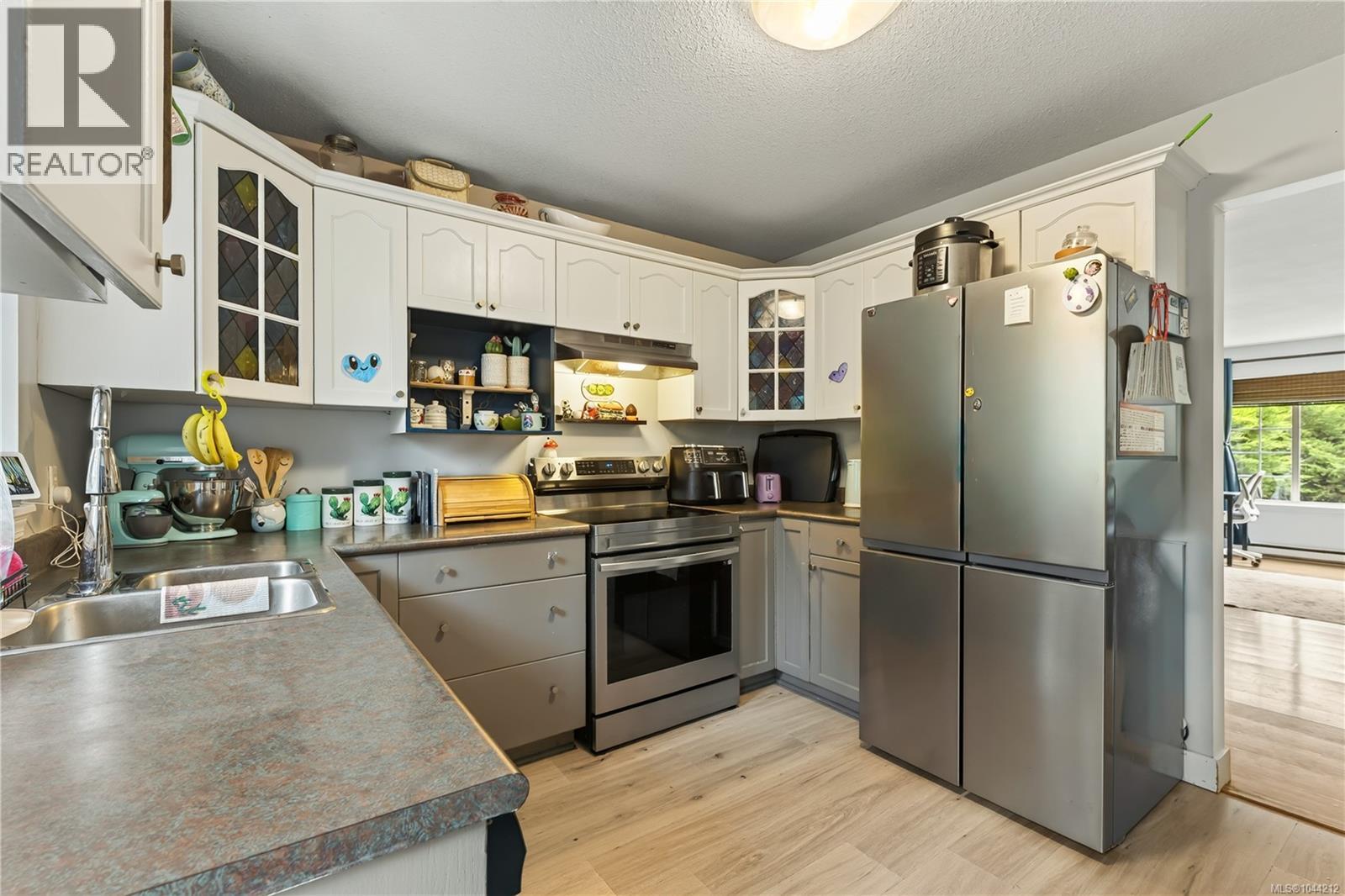 640 Railway Ave - 35