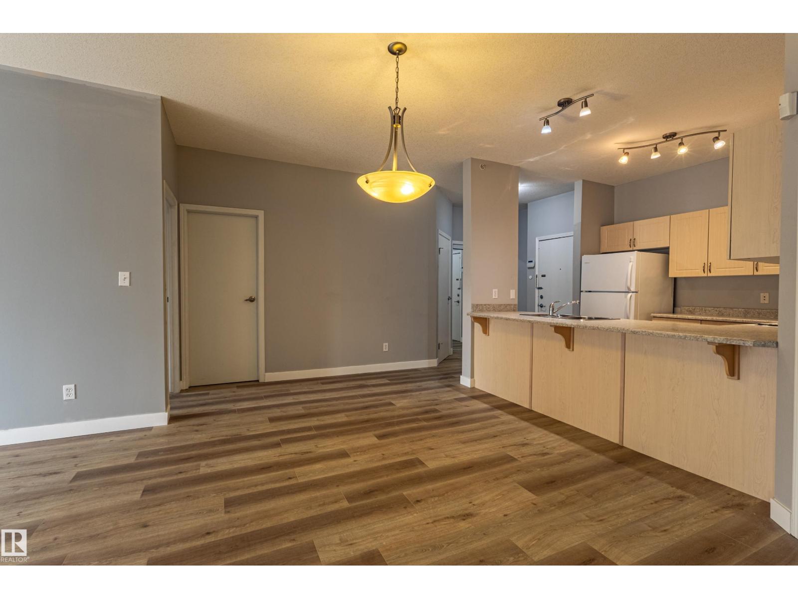 #412 4304 139 AV NW — photo 8 of 29