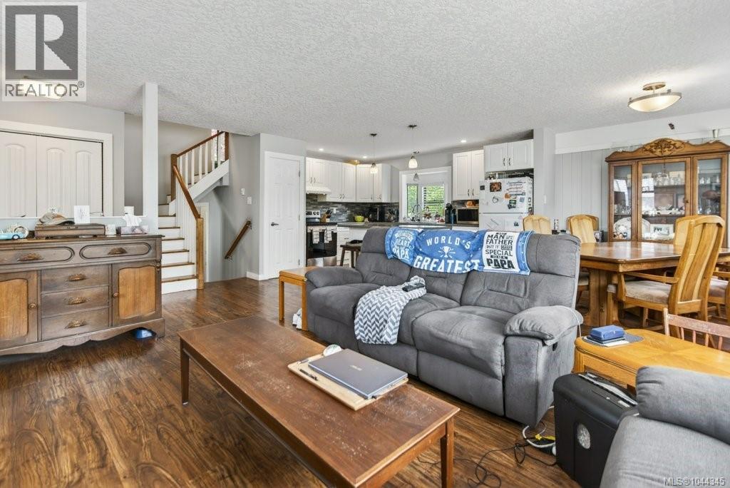 1005 26th St - 4