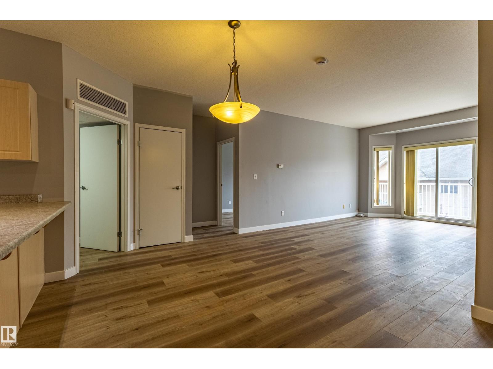 #412 4304 139 AV NW — photo 7 of 29