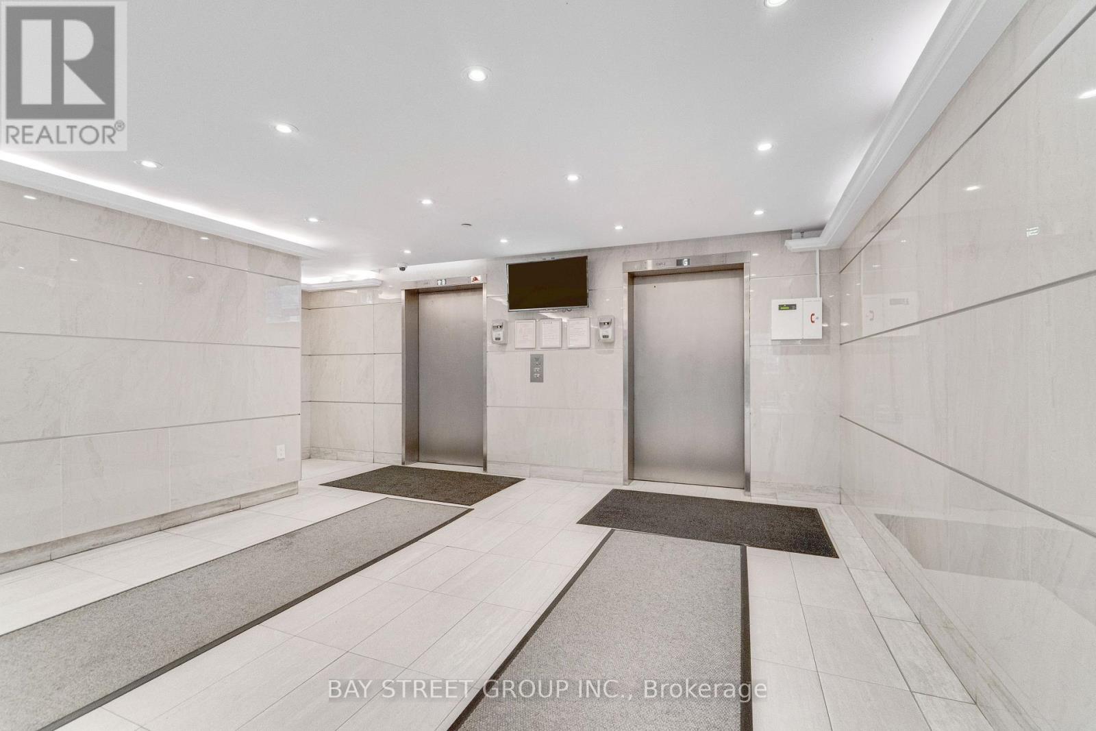 #1207 10 STONEHILL COURT - 5