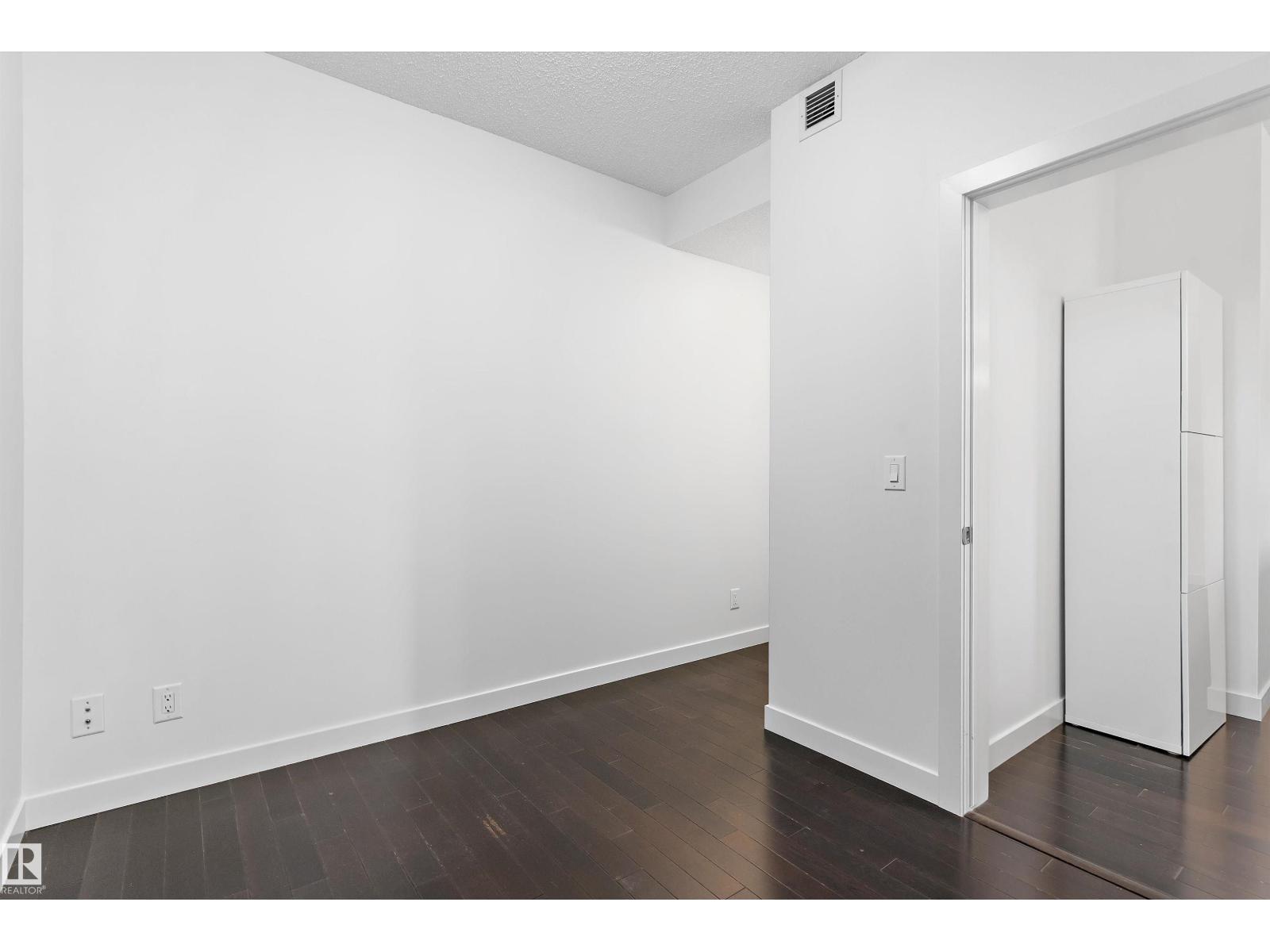 #109 10523 123 ST NW - Image 23