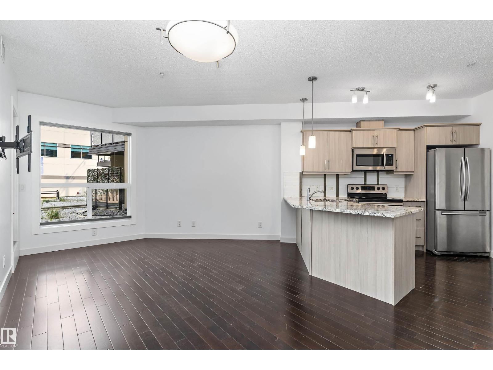 #109 10523 123 ST NW - 9