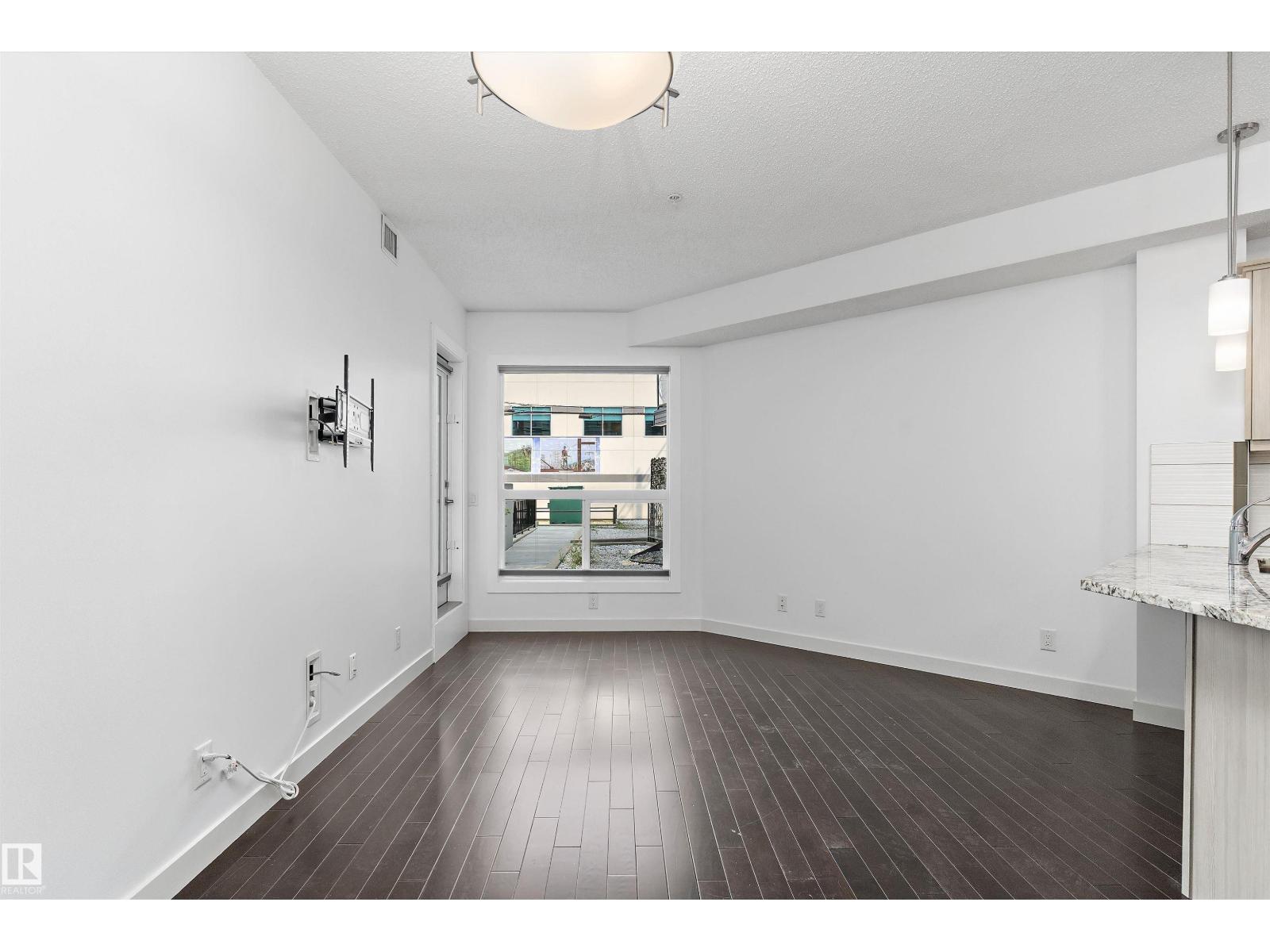 #109 10523 123 ST NW - 10