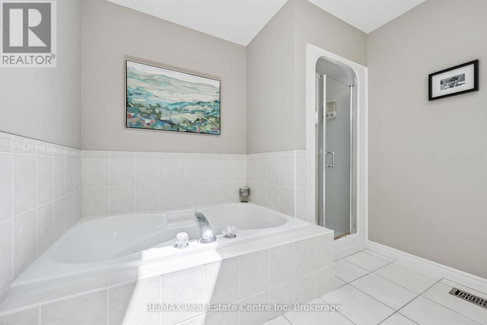 12 TELFER GLEN STREET - 23