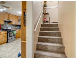 135 9463 Prince Charles Boulevard, Surrey, BC V3V7G1 Photo 33