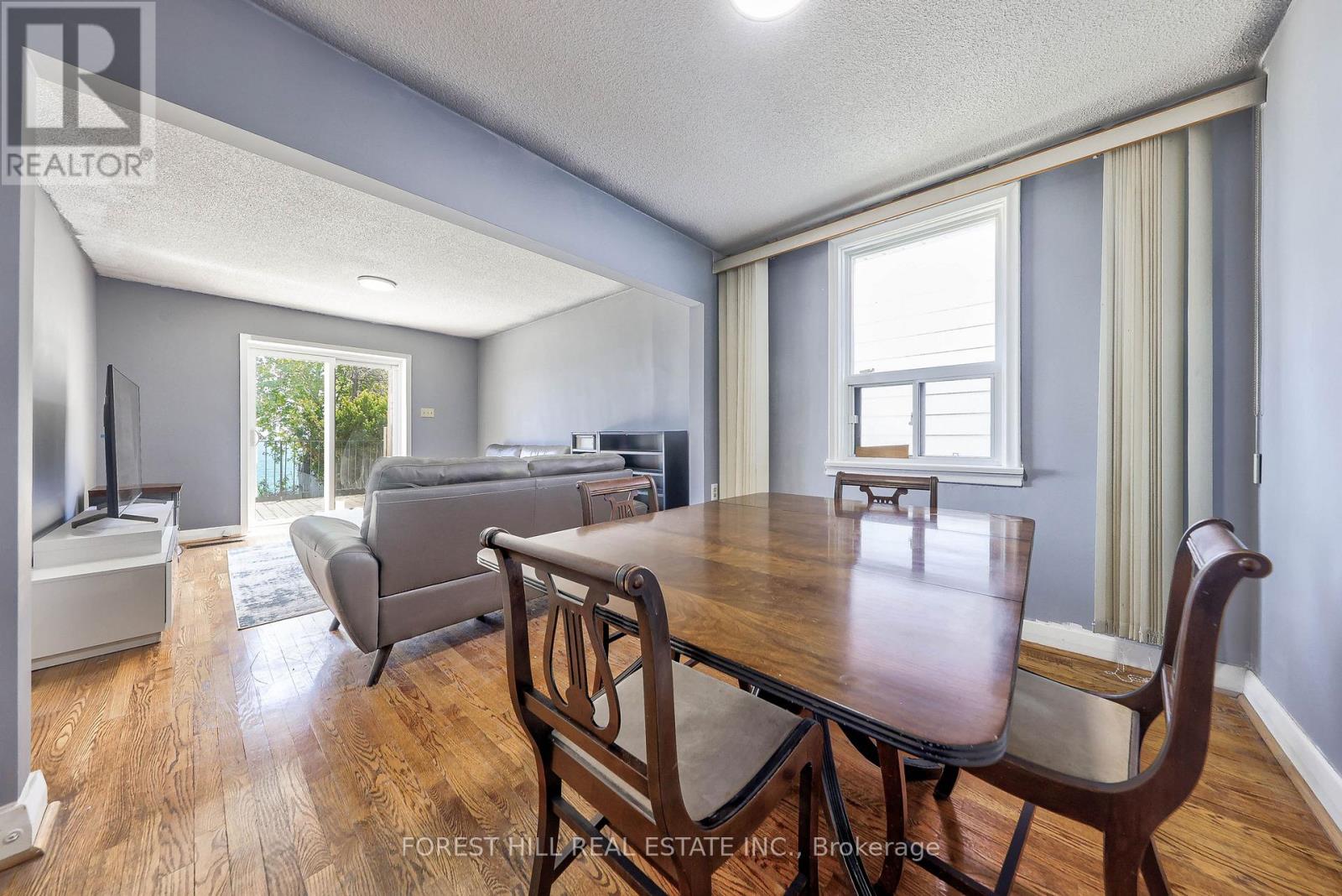 2703 LAKE SHORE BOULEVARD W - 12