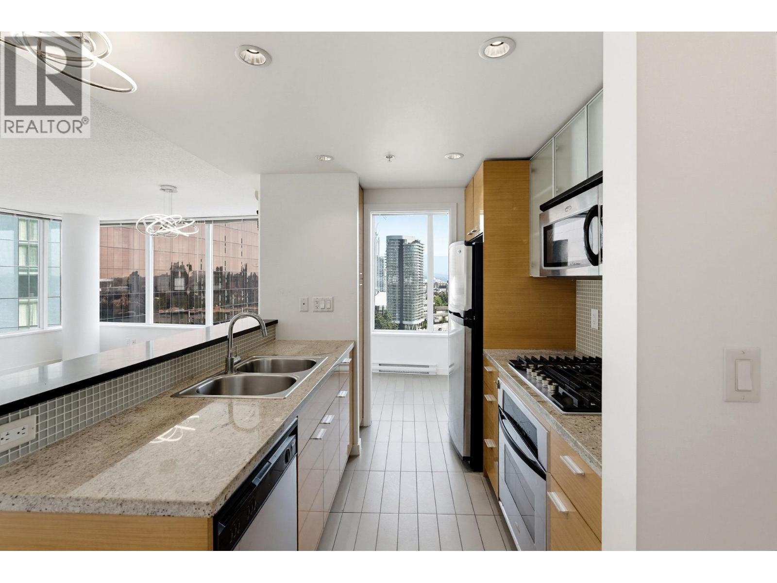 1 Bed, 1 Bath House for Sale in Vancouver – 2508 33 SMITHE STREET, Vancouver – MLS# R3150038 - Image 12