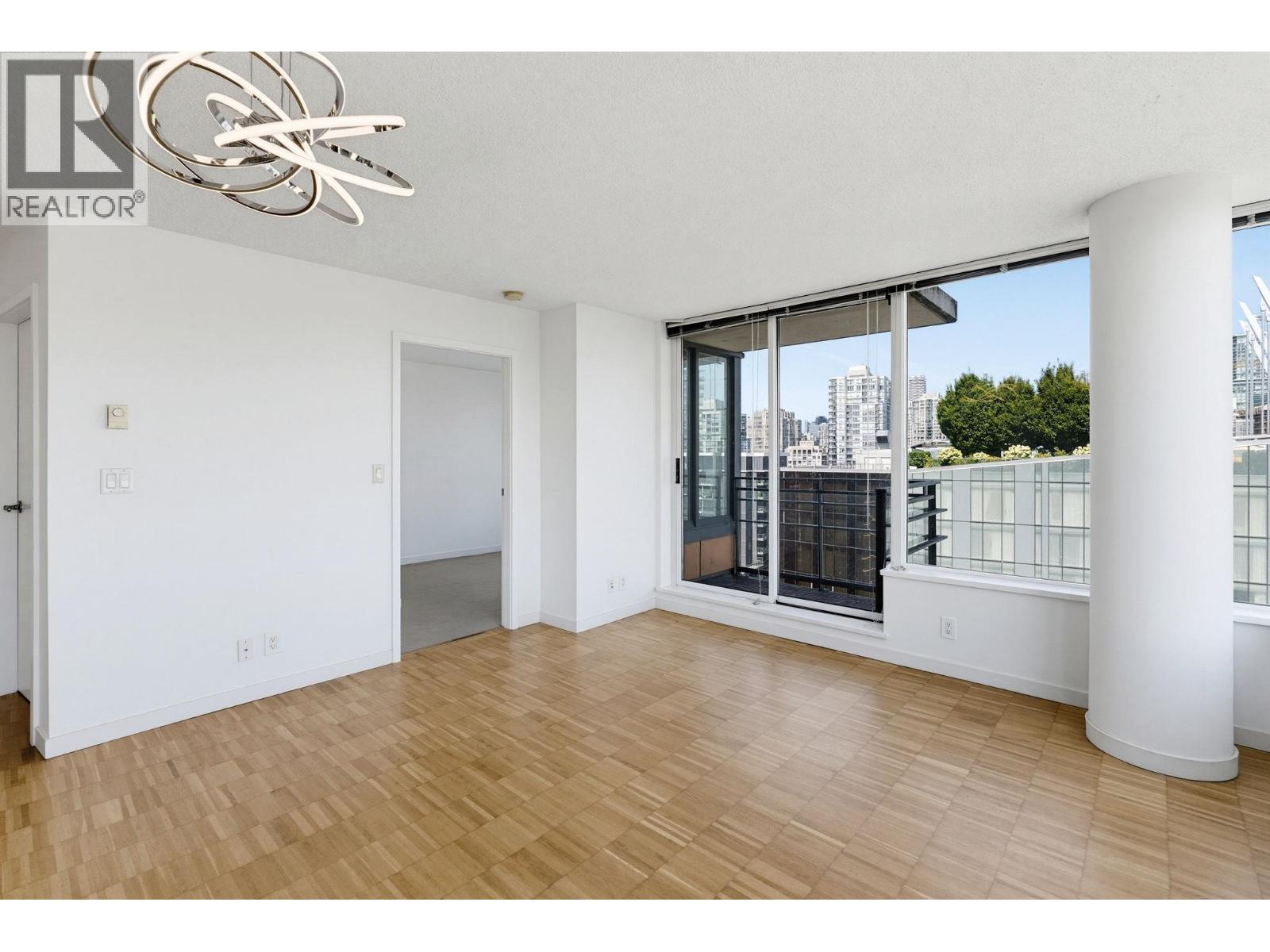 1 Bed, 1 Bath House for Sale in Vancouver – 2508 33 SMITHE STREET, Vancouver – MLS# R3150038 - Image 8