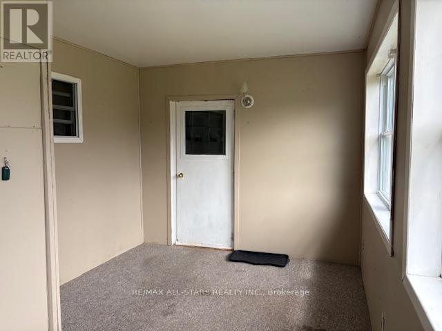 12 STEPHEN COURT - 24