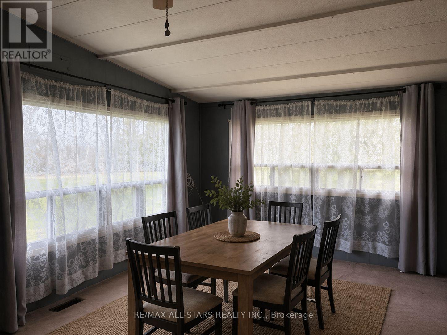 12 STEPHEN COURT - 6