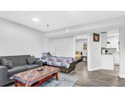 18240 64 Avenue, Surrey, BC V3S8A7 Photo 18