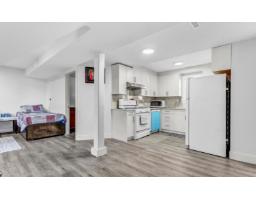 18240 64 Avenue, Surrey, BC V3S8A7 Photo 17