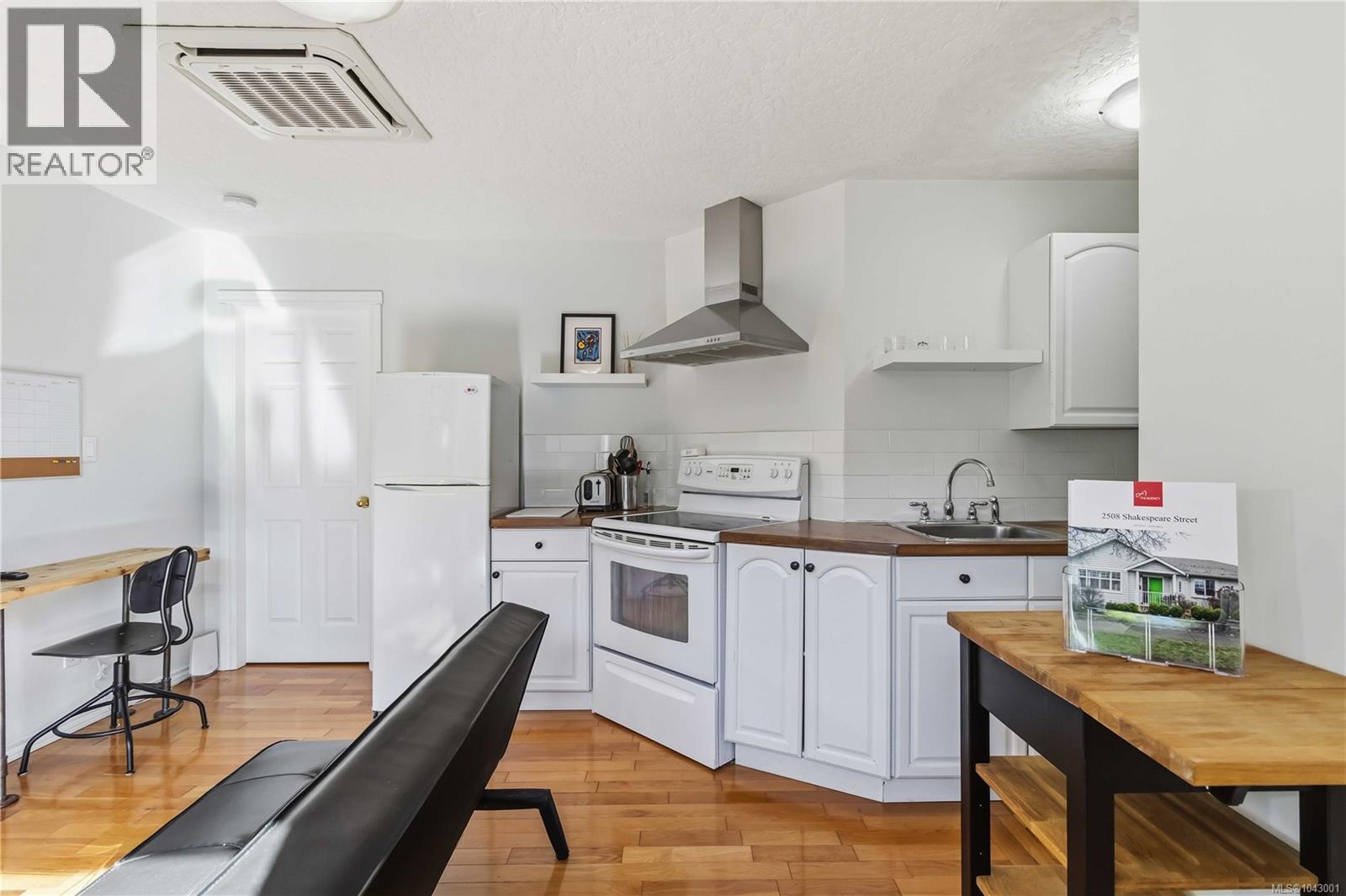 2508 Shakespeare St - 25