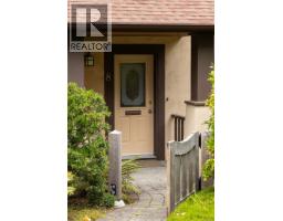 8 1880 Chandler Ave, Victoria, BC V8S1N8 Photo 32