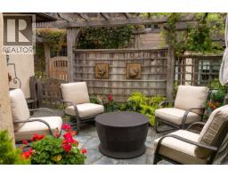 Family room - 8 1880 Chandler Ave, Victoria, BC V8S1N8 Photo 9