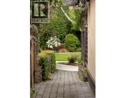 8 1880 Chandler Ave, Victoria, BC V8S1N8 Photo 36