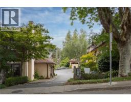 8 1880 Chandler Ave, Victoria, BC V8S1N8 Photo 34